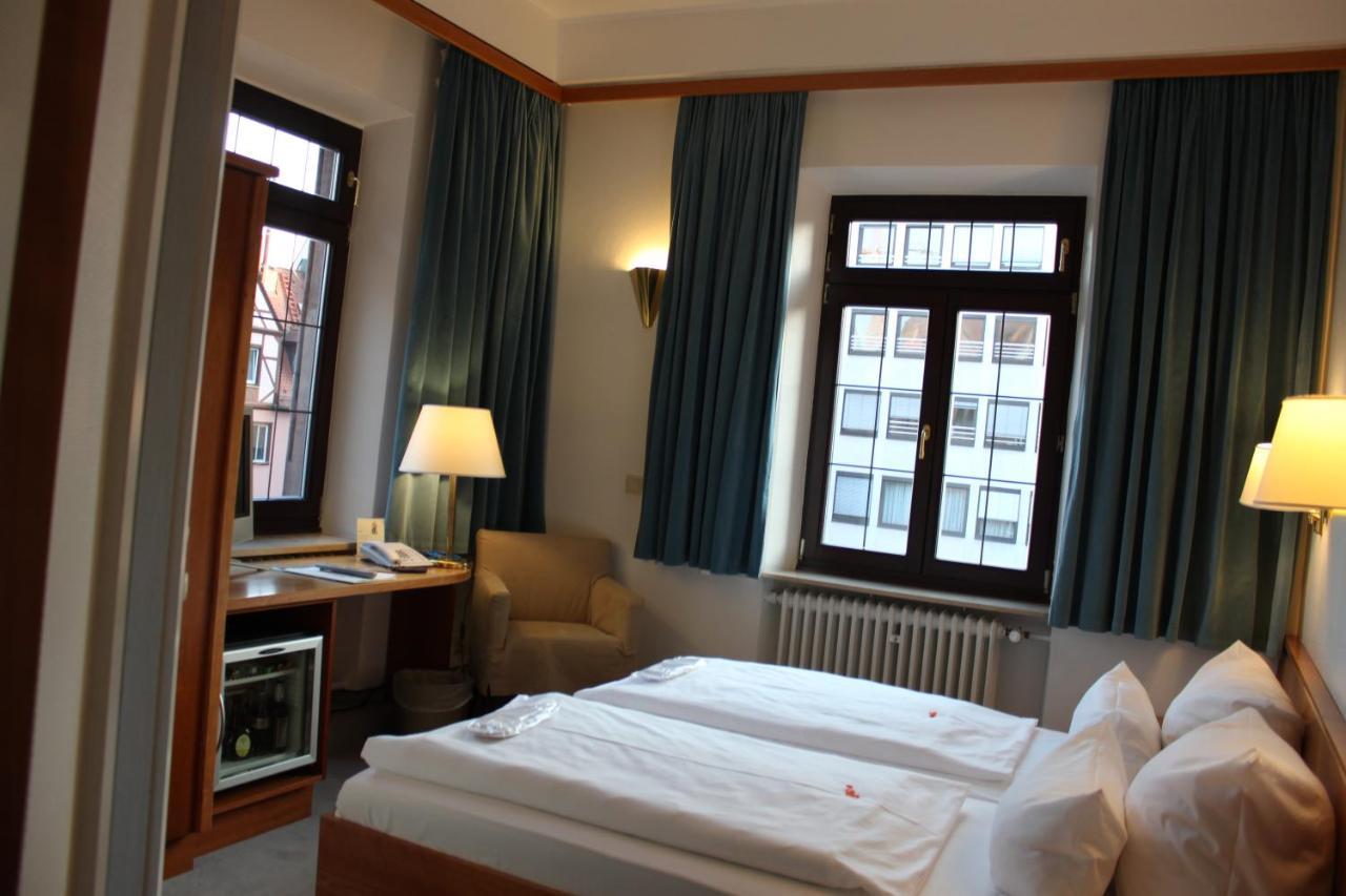 Hotel Deutscher Kaiser Nürnberg Szoba fotó